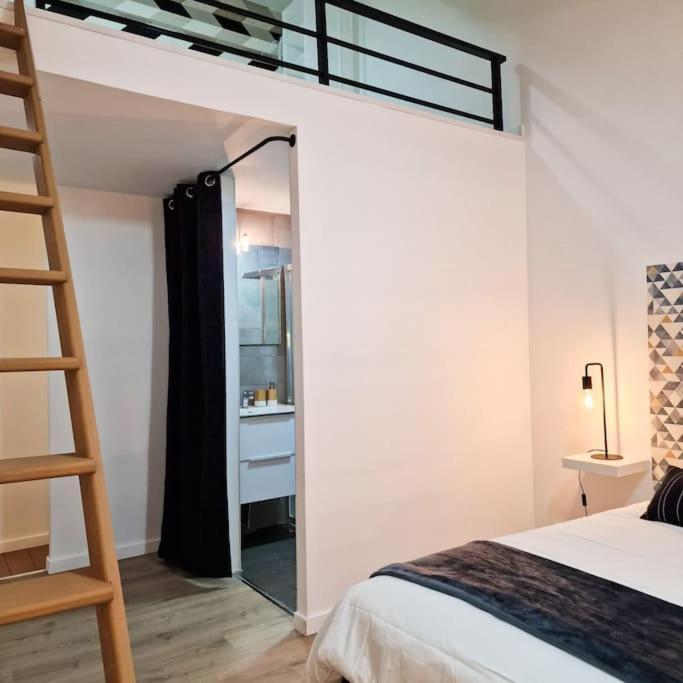 Appartement Grand Loft Avec Terrasse Privee à Saint-Etienne  Extérieur photo